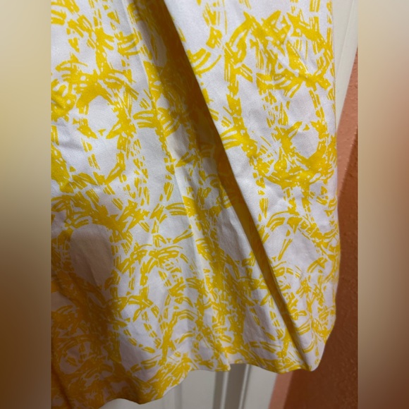 Calvin Klein Yellow and White Pleated A-Line Dress with Pleated Skirt co… - Picture 4 of 7